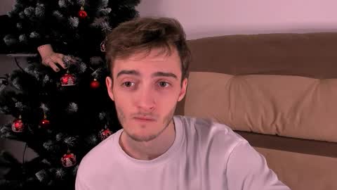 Snapshot of spider___man chatting on 12.14.25 Spidey online show from 12.14.25