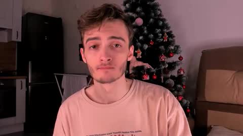 Snapshot of spider___man chatting on 12.20.25 Spidey online show from 12.20.25