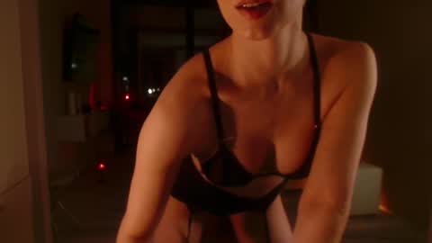 Elizabeth online show from 10.24.25