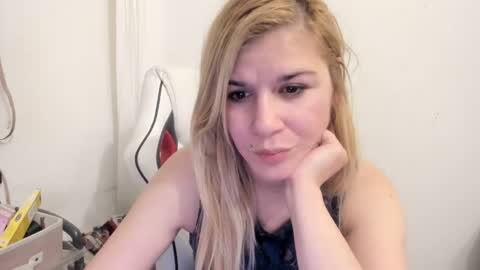 FREE ONLY FANSy online show from 12.17.24