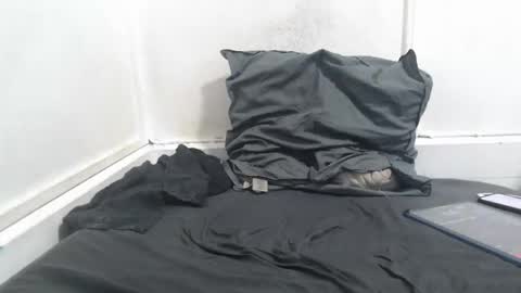 Snapshot of splashyyyz chatting on 11.16.25 splashyyyz online show from 11.16.25