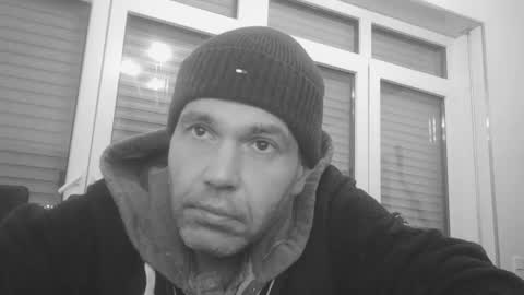 Snapshot of spliffray chatting on 12.14.24 spliffray online show from 12.14.24