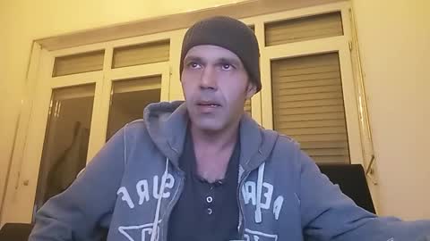 Snapshot of spliffray chatting on 12.17.24 spliffray online show from 12.17.24