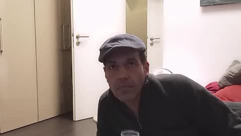 Snapshot of spliffray chatting on 01.03.25 spliffray online show from 01.03.25