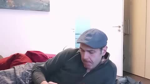 Snapshot of spliffray chatting on 01.03.25 spliffray online show from 01.03.25