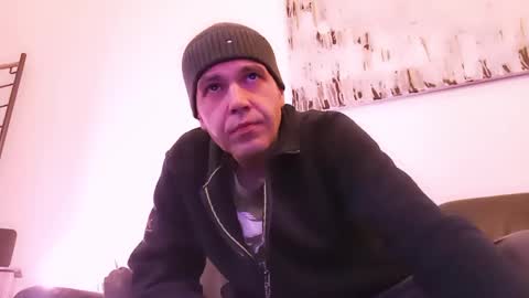 Snapshot of spliffray chatting on 01.22.25 spliffray online show from 01.22.25