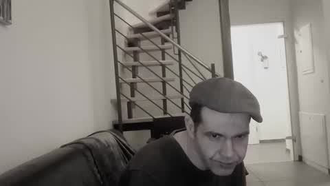 Snapshot of spliffray chatting on 03.06.25 spliffray online show from 03.06.25