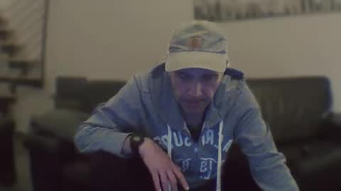 Snapshot of spliffray chatting on 09.16.25 spliffray online show from 09.16.25