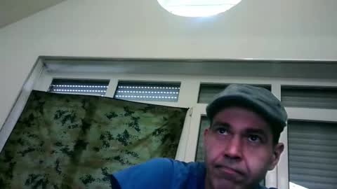 Snapshot of spliffray chatting on 04.07.26 spliffray online show from 04.07.26