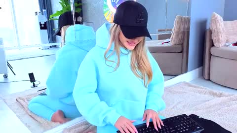 Anna online show from 04.09.26