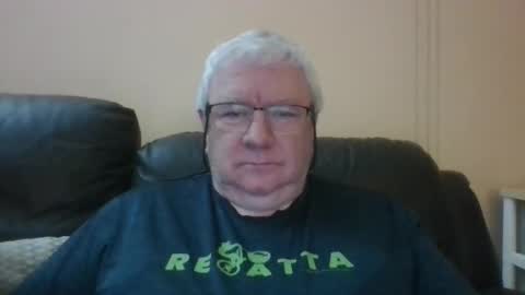 Snapshot of springtine chatting on 06.03.26 springtine online show from 06.03.26