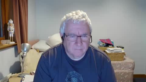 Snapshot of springtine chatting on 06.08.26 springtine online show from 06.08.26