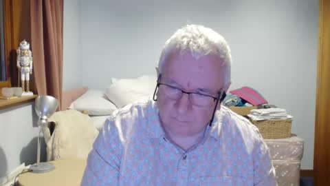 Snapshot of springtine chatting on 07.12.26 springtine online show from 07.12.26