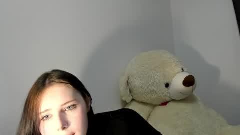 Snapshot of sqsonya chatting on 06.15.26 marunyashh online show from 06.15.26