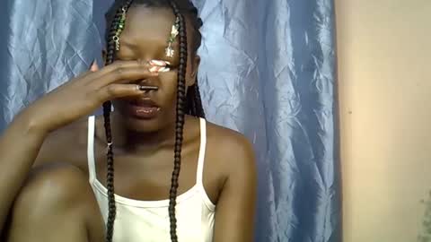 Snapshot of squirting_freak chatting on 09.19.25 squirting_freak online show from 09.19.25