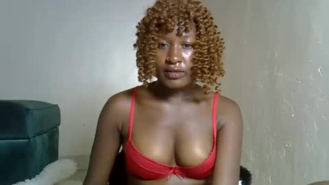 Snapshot of squirting_freak01 chatting on 10.24.25 squirting_freak01 online show from 10.24.25