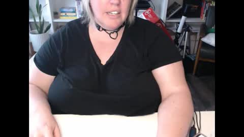 Messi Jessi online show from 12.10.24