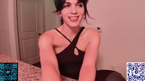 Snapshot of squrlgurl chatting on 02.18.25 Earthling Gurl Michelle Allergy online show from 02.18.25
