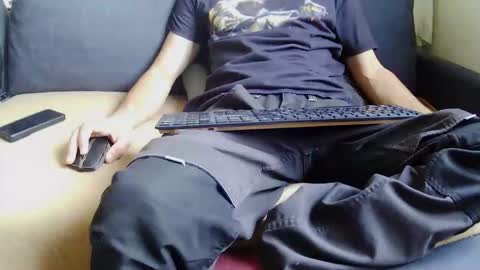 Snapshot of srevinu chatting on 11.15.25 Srevinu online show from 11.15.25