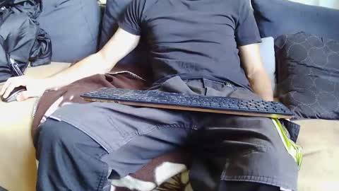 Snapshot of srevinu chatting on 11.17.25 Srevinu online show from 11.17.25