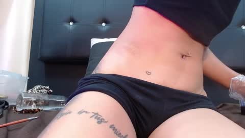 Snapshot of srta_luciana chatting on 05.01.26 . . online show from 05.01.26