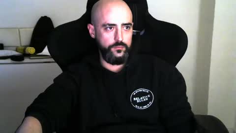 Snapshot of srtramposo chatting on 01.02.25 srtramposo online show from 01.02.25