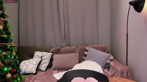Snapshot of ssashagarter chatting on 12.31.24 Alexandra online show from 12.31.24