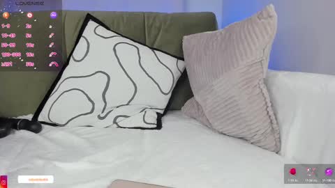 Snapshot of ssashagarter chatting on 03.08.25 Alexandra online show from 03.08.25