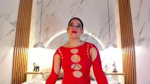 Snapshot of staar_hot chatting on 11.18.25 STAAR HOT online show from 11.18.25