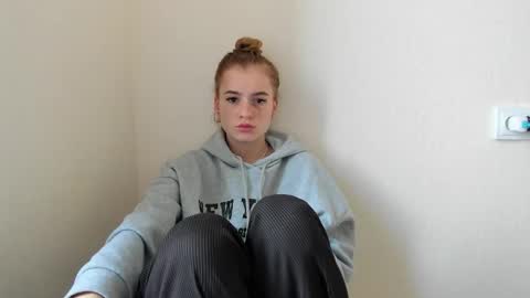 stacey__doll online show from 09.10.25