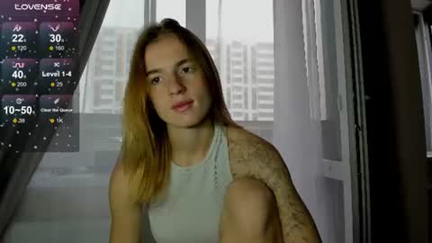 Snapshot of stacey_brow chatting on 07.27.26 stacey online show from 07.27.26