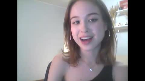 Snapshot of stacey_wills chatting on 10.13.25 stacey_wills online show from 10.13.25