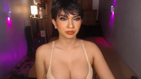 Snapshot of staceyanne030 chatting on 05.13.26 DomStacey online show from 05.13.26