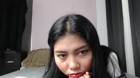 Snapshot of staceythekat chatting on 11.25.25 staceythekat online show from 11.25.25