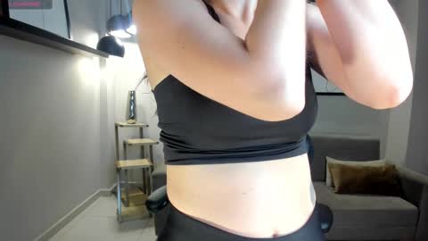 Snapshot of staceywood_ chatting on 03.02.25 Stacy Woods online show from 03.02.25