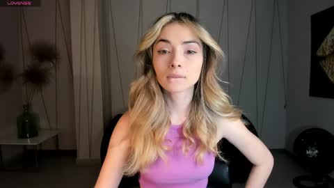 Snapshot of staceywood_ chatting on 05.14.26 Stacy Woods online show from 05.14.26