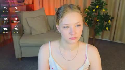 Snapshot of staceyyjones chatting on 05.25.26 Stacey online show from 05.25.26