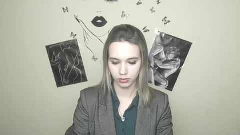 Stacy online show from 12.23.24