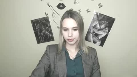 Stacy online show from 12.23.24