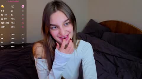 Snapshot of stacy_sexylips chatting on 10.24.25 Sexy lips online show from 10.24.25