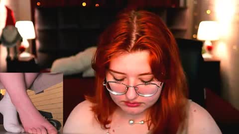 Snapshot of stacyjensen chatting on 05.12.26 Stasey online show from 05.12.26