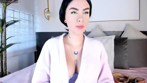 Snapshot of stacyrigel chatting on 02.11.26 Stacy Rigel online show from 02.11.26