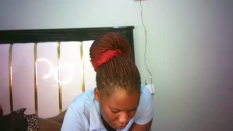 Snapshot of stacyweet chatting on 10.30.25 Stacysweet chocolate online show from 10.30.25