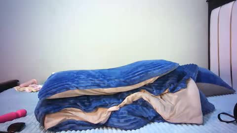 Snapshot of stacyweet chatting on 11.23.25 Stacysweet chocolate online show from 11.23.25