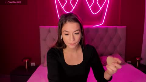 Stacy online show from 10.12.25