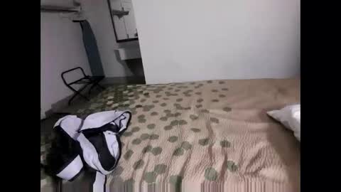 Straightupdownbad online show from 12.20.25