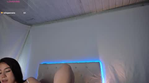 Stand and Rose online show from 02.10.26