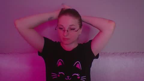 star_girlish online show from 10.24.25