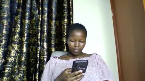 Snapshot of staria_luxe chatting on 10.03.25 staria_luxe online show from 10.03.25