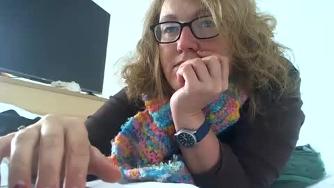 starlagurl online show from 12.13.24